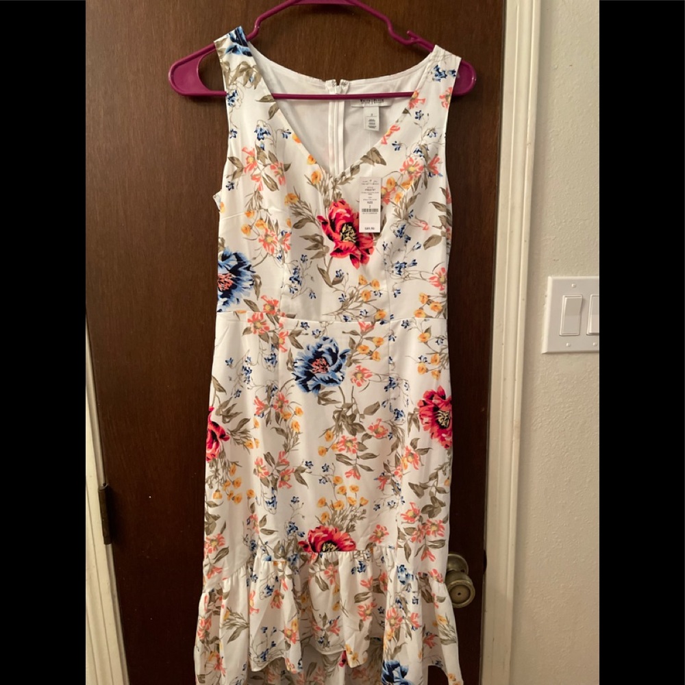 White House black market NWT size 2